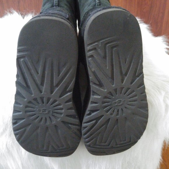 UGG Black Classic Tall II Boot Size 6 - Picture 8 of 12